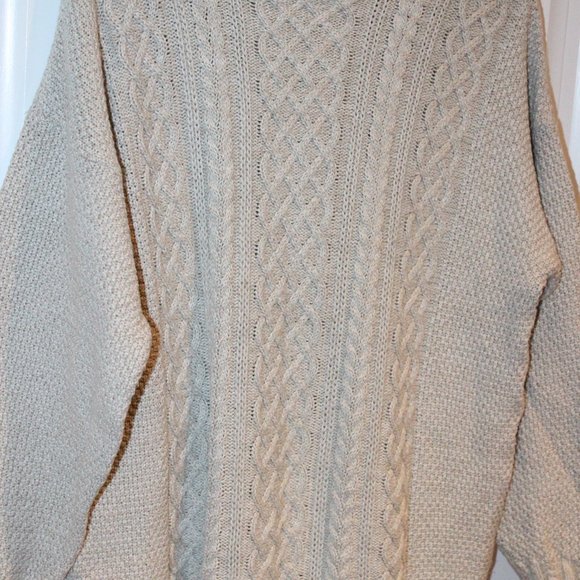 2/$40 🏷 Two Roads Oatmeal Knit Sweater Size M/L - Picture 3 of 4